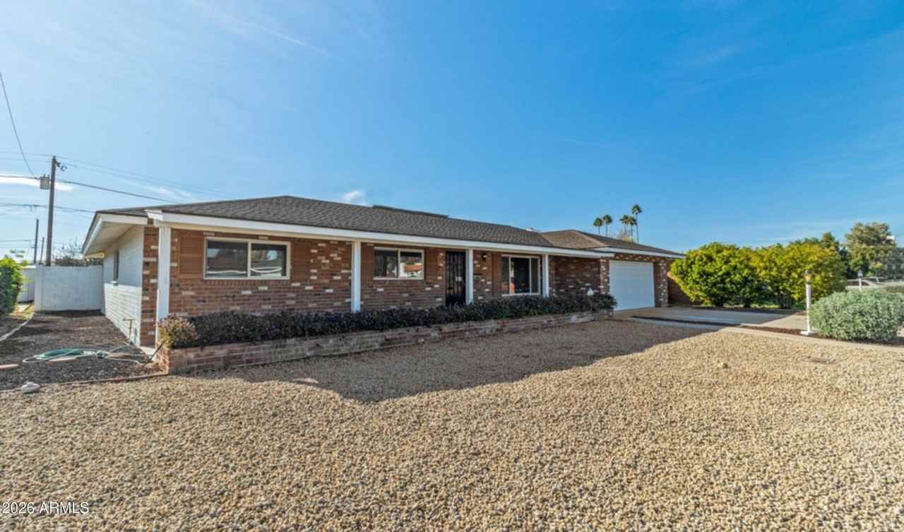 1303 W Devonshire St #1 - Photo 2 of 29