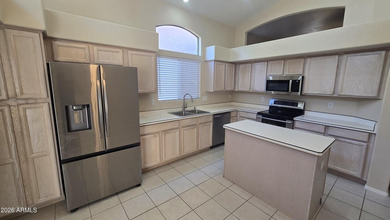 8362 W Melinda Ln - Photo 2 of 36