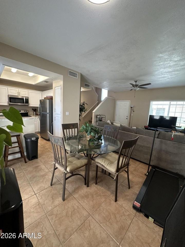 2941 N Oregon St #7 - Photo 5 of 15