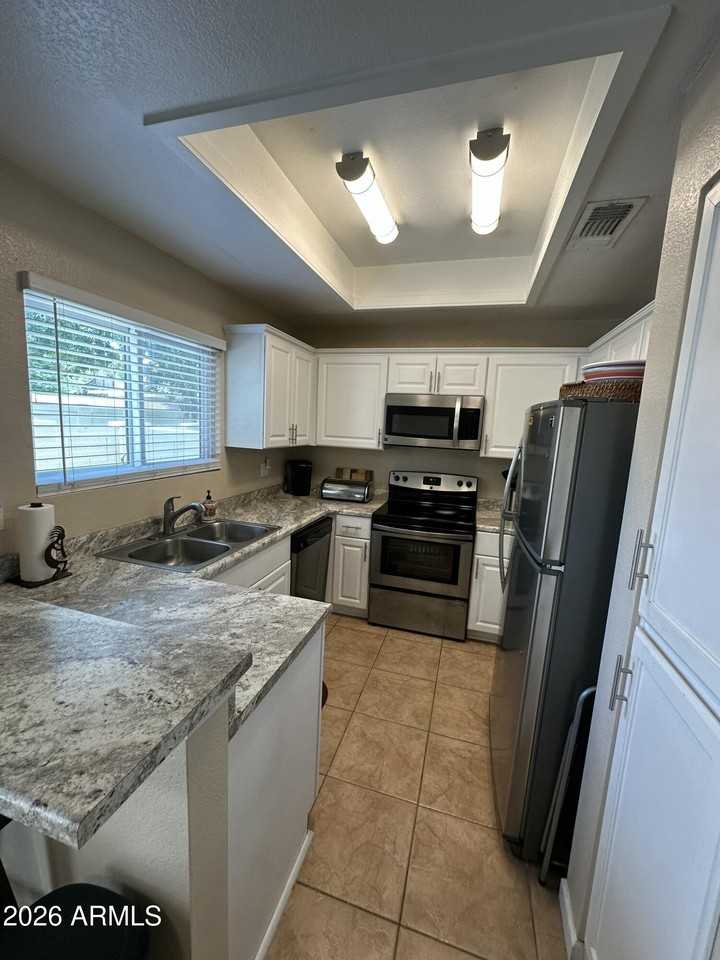2941 N Oregon St #7 - Photo 7 of 15