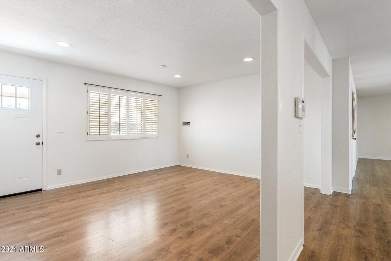 7344 E Polk St - Photo 4 of 26