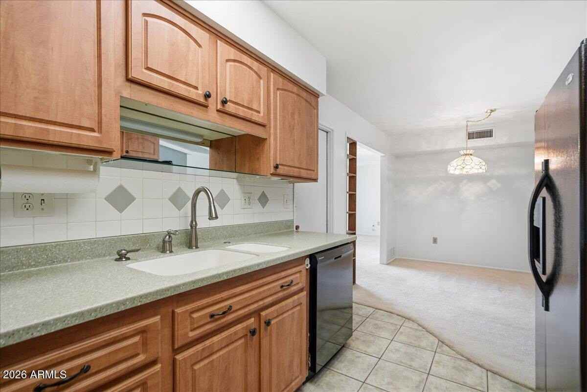 9907 W Cedar Dr - Photo 6 of 30