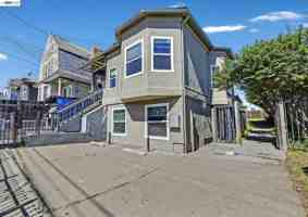 featured image of 2424 E 24th St