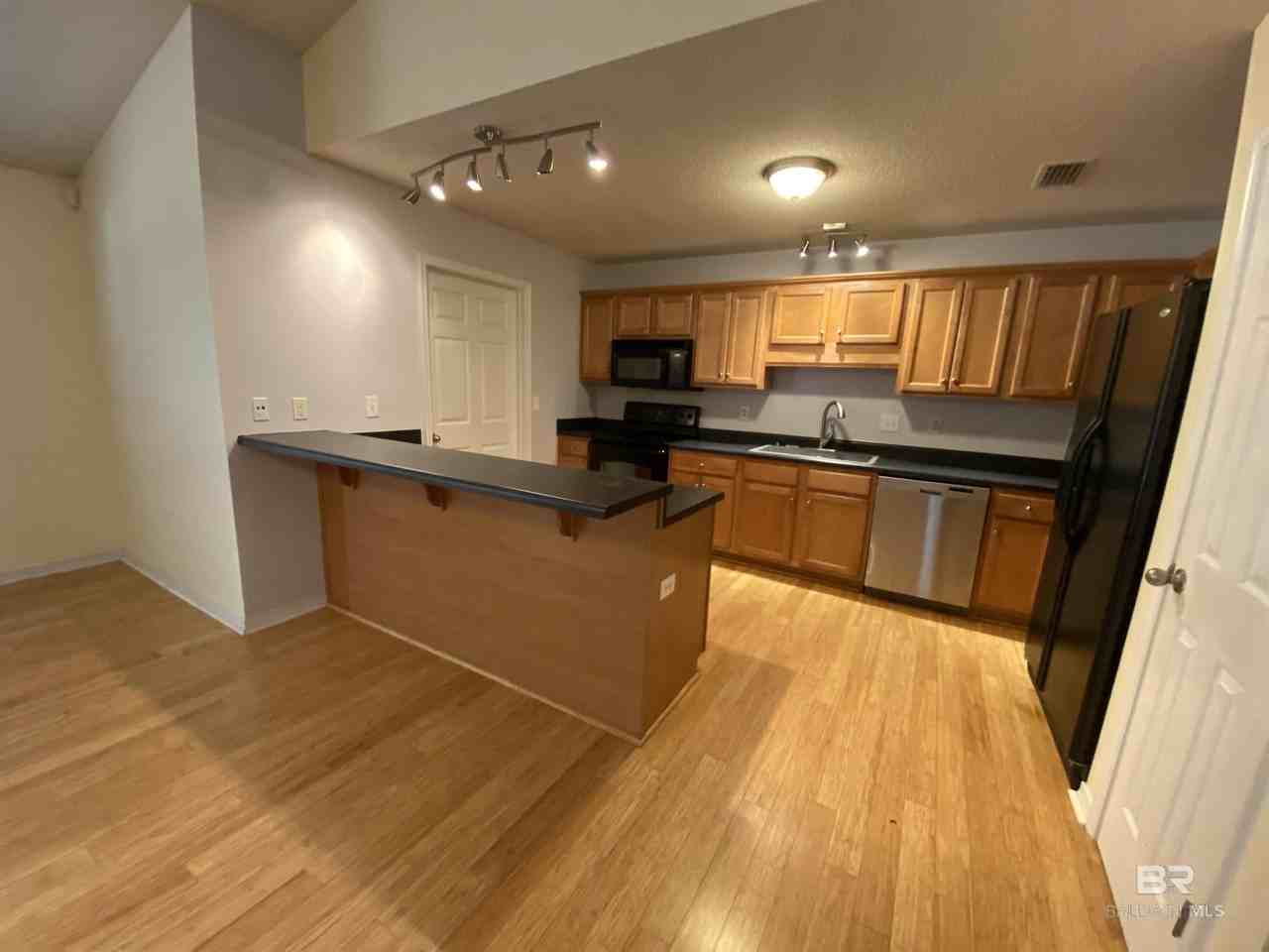 193 Lakeview Loop - Photo 4 of 18