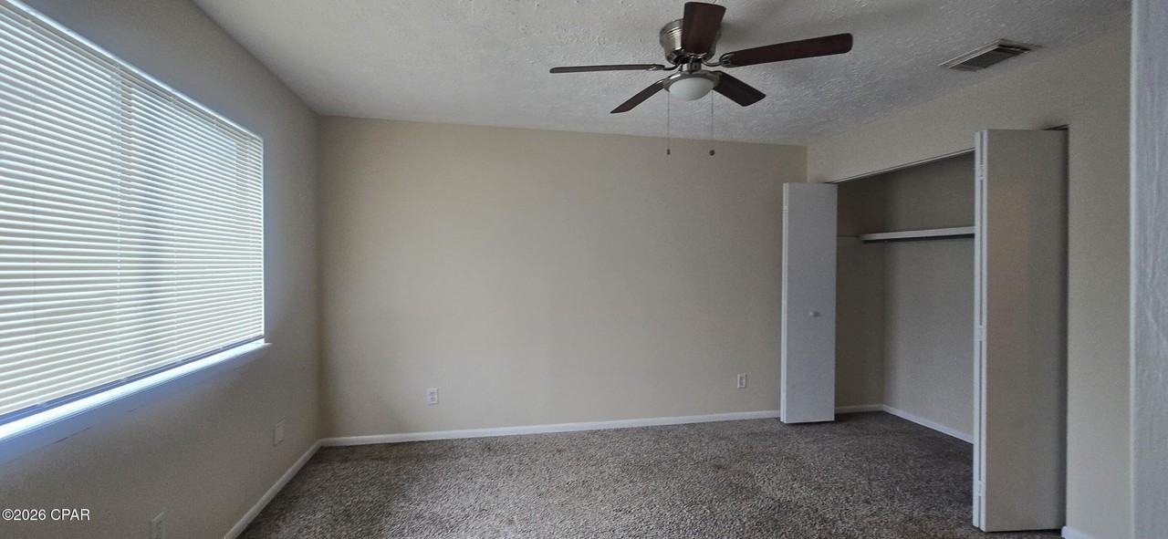 3910 Venetian Cir - Photo 5 of 8