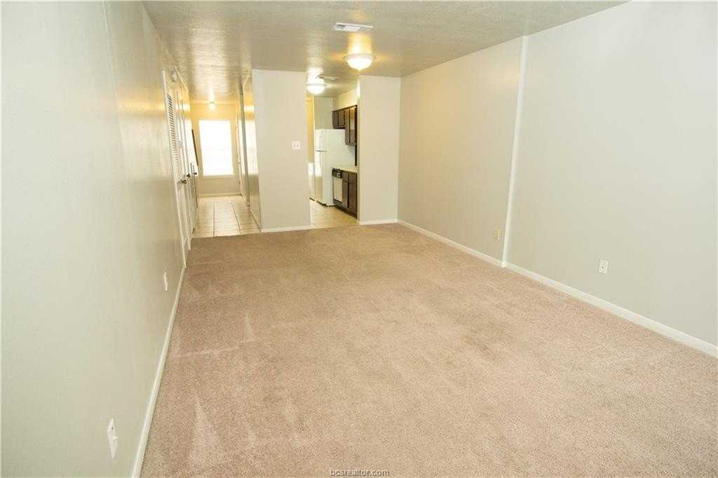 1801 Woodsman Dr #D - Photo 3 of 21