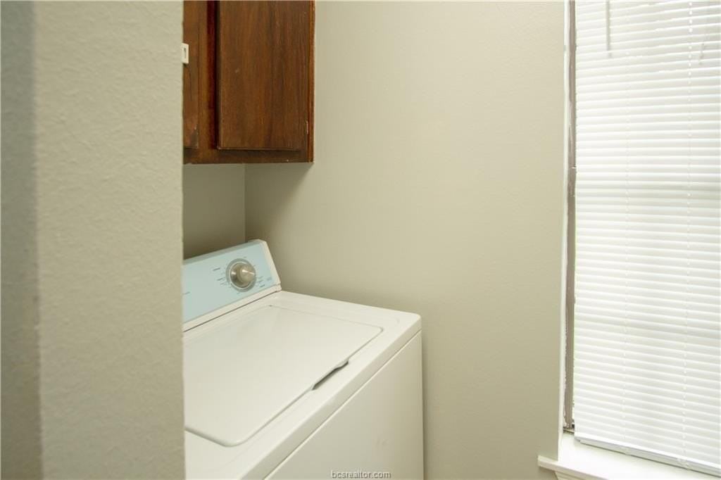 1801 Woodsman Dr #D - Photo 7 of 21