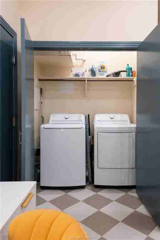 608 N Bryan Ave #224 - Photo 7 of 10