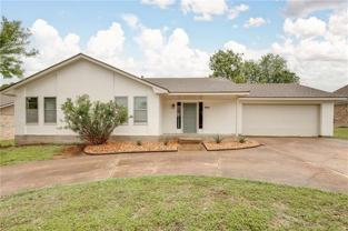 904 Holleman Dr - Photo 1 of 1