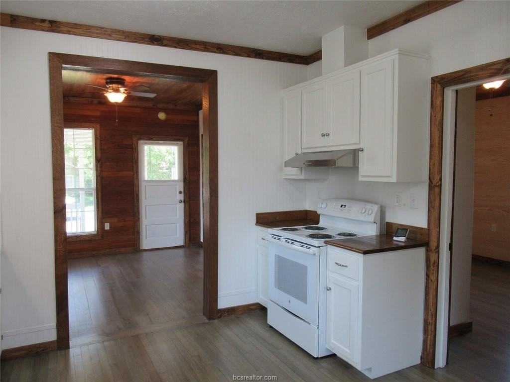 1601 W Main St - Photo 6 of 19