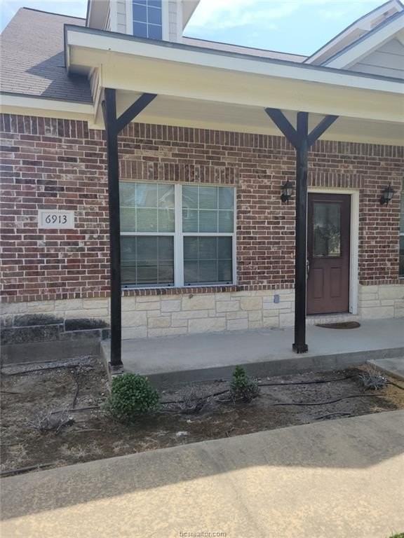 6913 Appomattox Dr - Photo 2 of 8