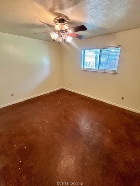 2910 Forestwood Dr - Photo 3 of 8