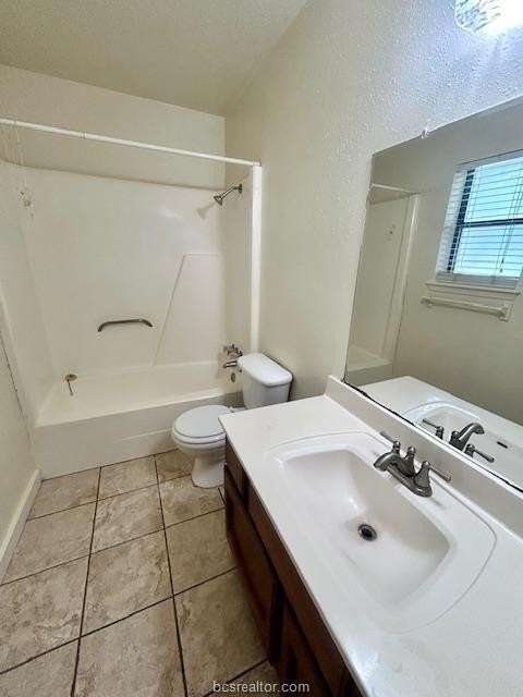 2910 Forestwood Dr - Photo 4 of 8