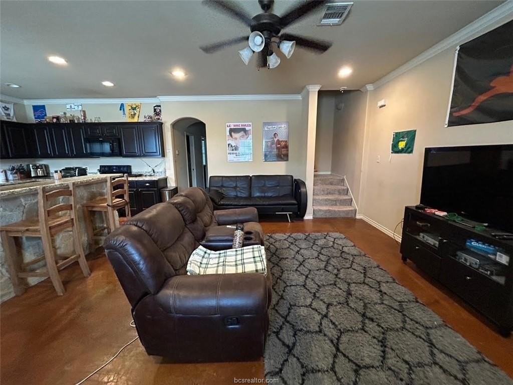 405 Baby Bear Dr - Photo 4 of 20