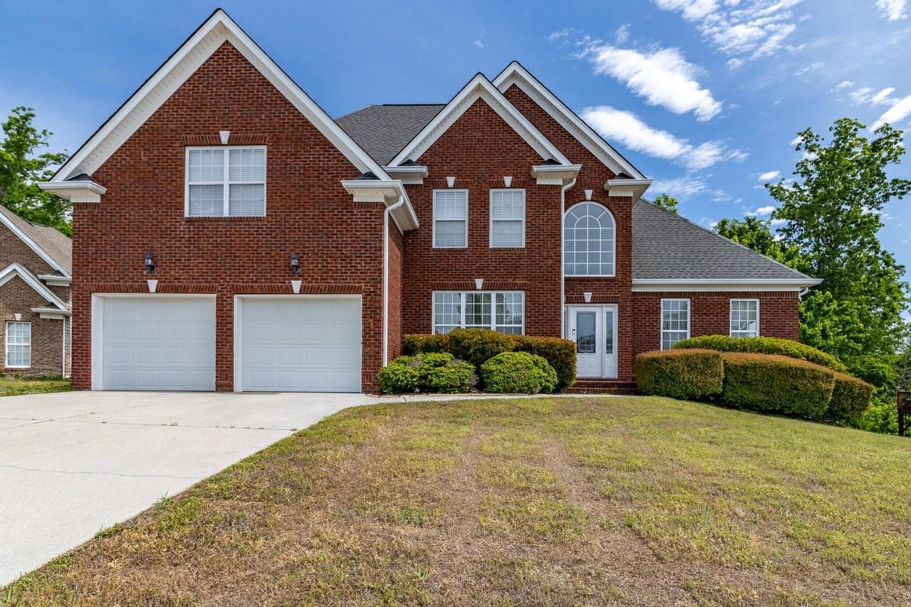 5553 Jonquil Ln - Photo 2 of 23