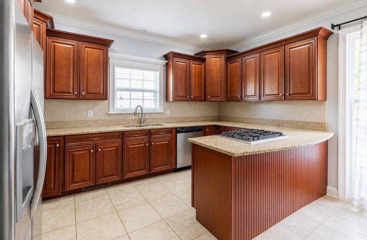 5553 Jonquil Ln - Photo 7 of 23