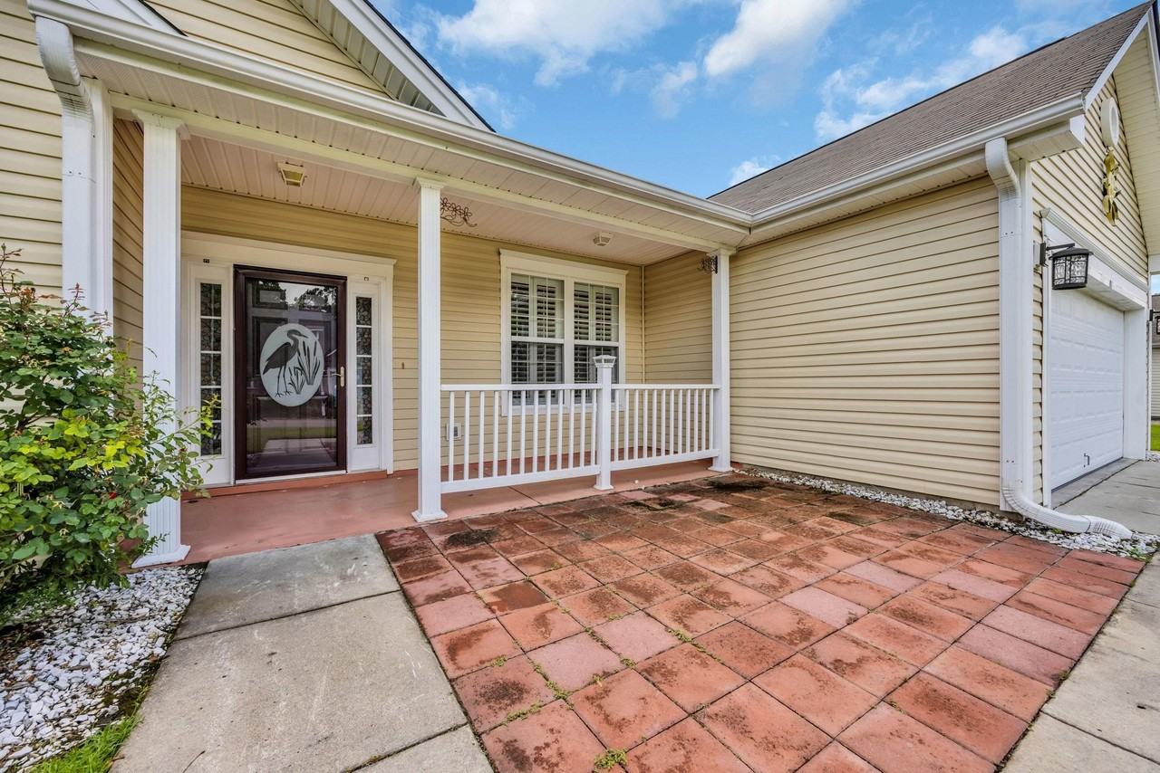 101 Zinnia Dr - Photo 4 of 30