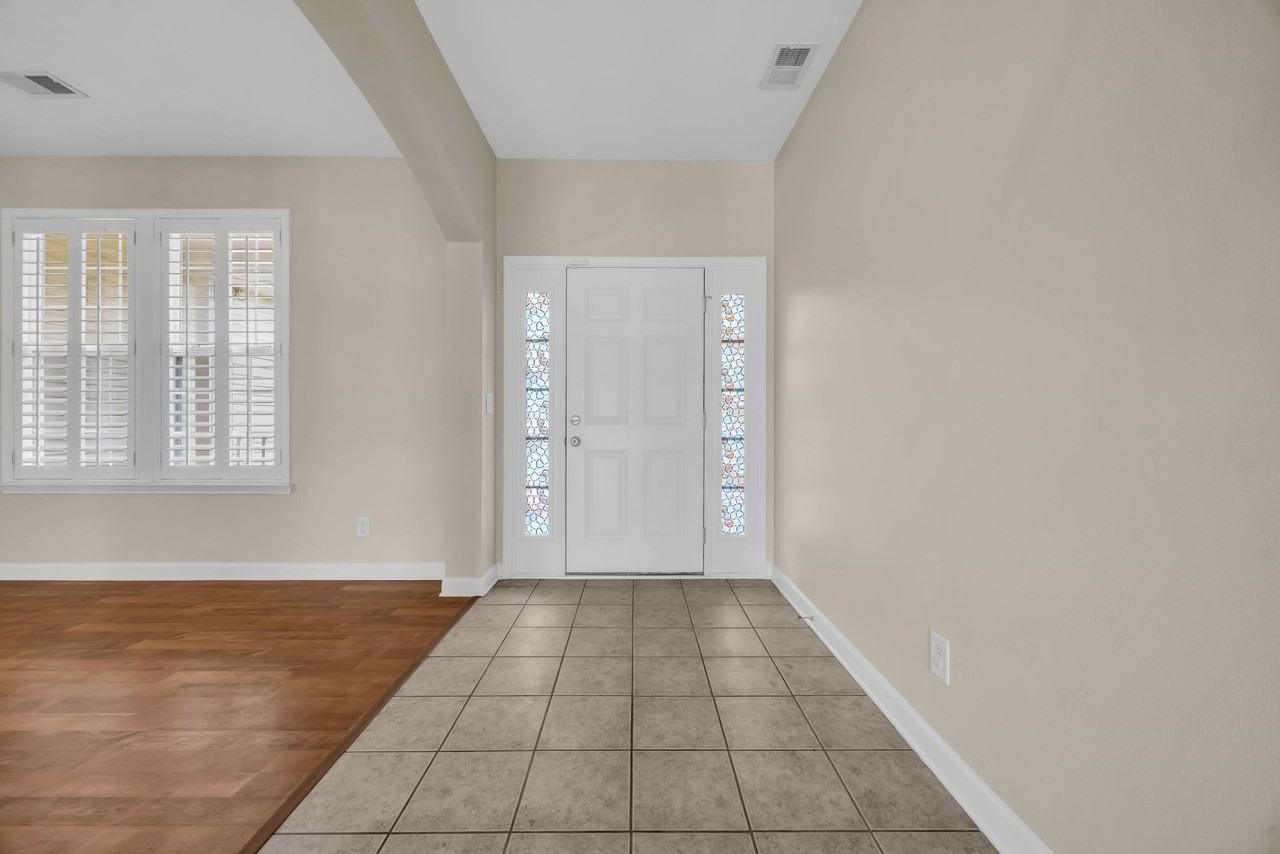 101 Zinnia Dr - Photo 6 of 30