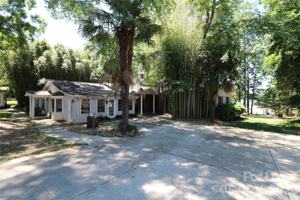 featured image of 4589 Giles Ave
