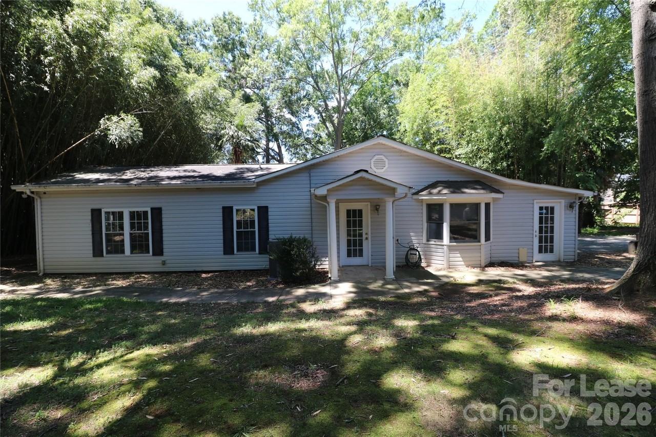 4589 Giles Ave - Photo 3 of 40