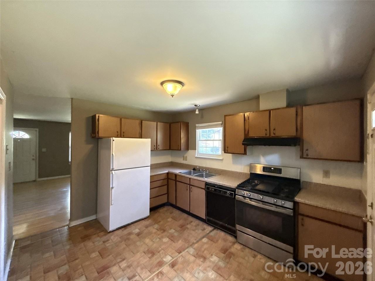 701 Echo Cove Ln - Photo 4 of 13