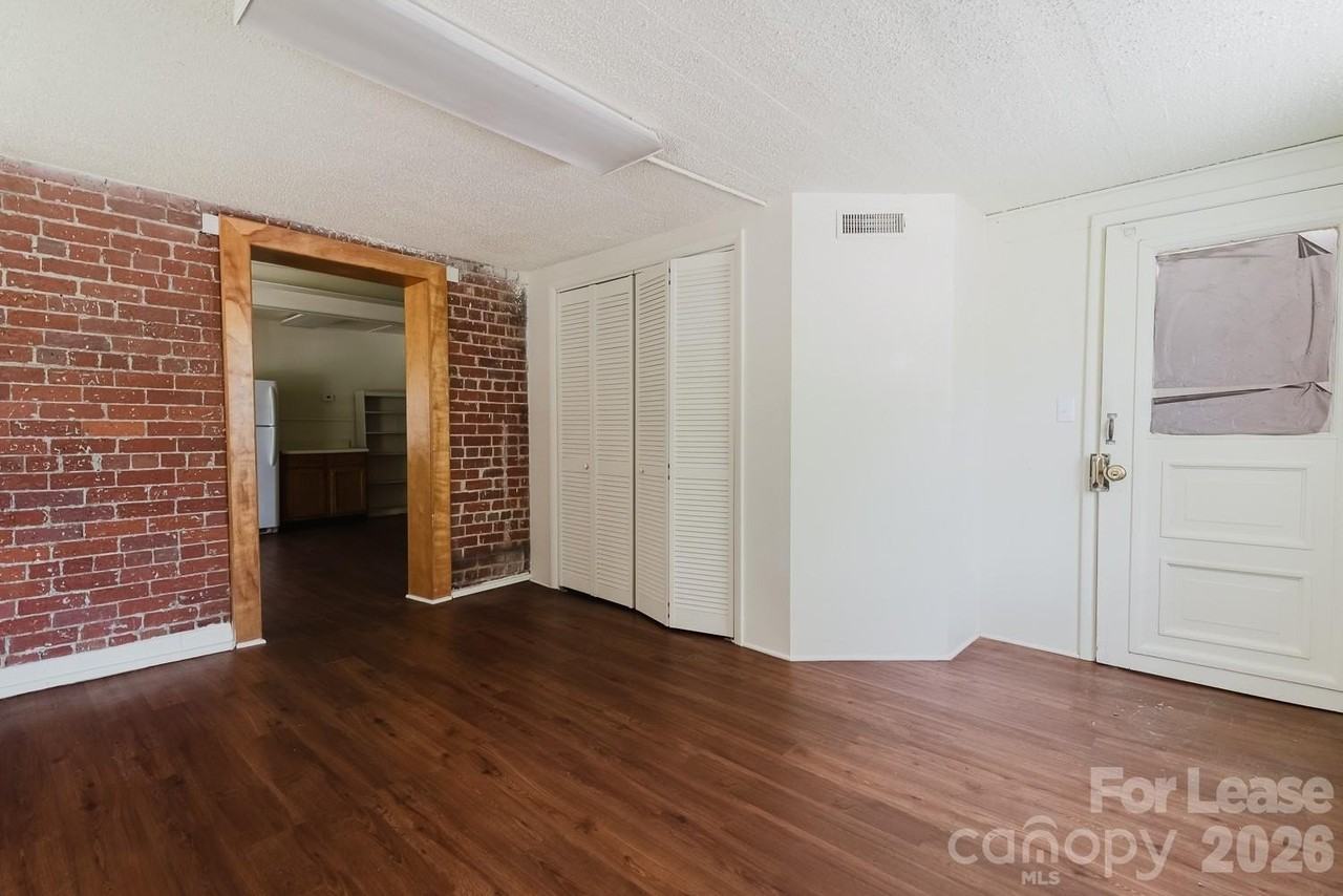 203 Liberty St W #2E - Photo 2 of 17