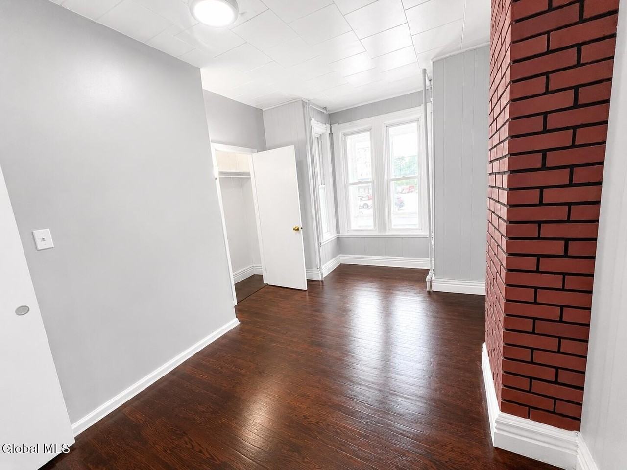 359 Forest Ave #1 - Photo 4 of 13