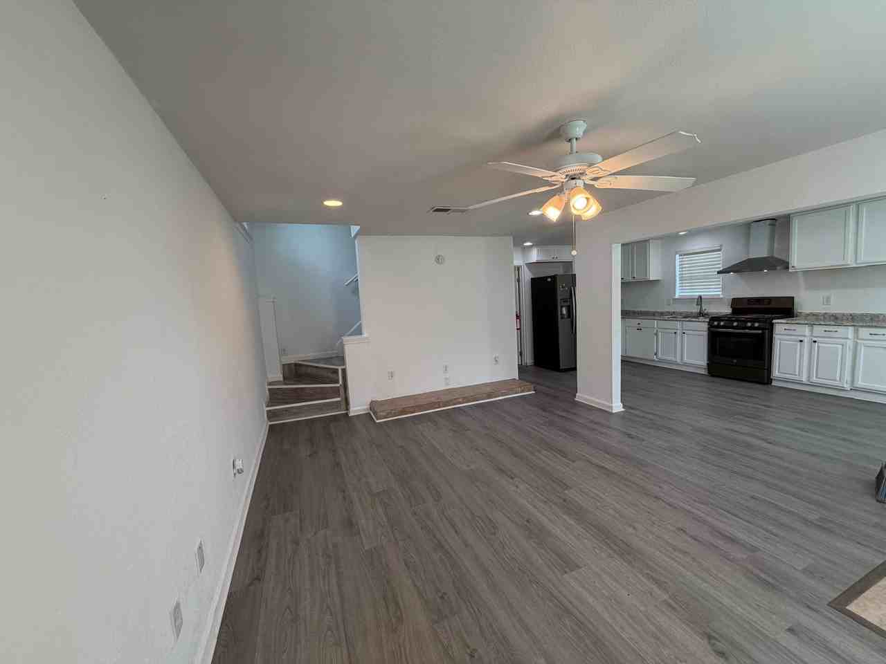 415 S 23rd St #1 - Photo 4 of 26
