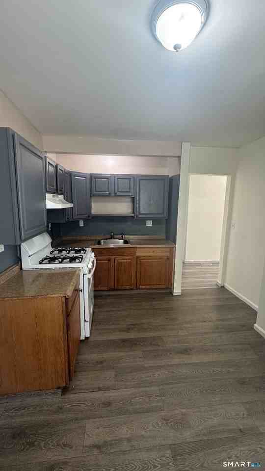 115 Denver Ave - Photo 2 of 12