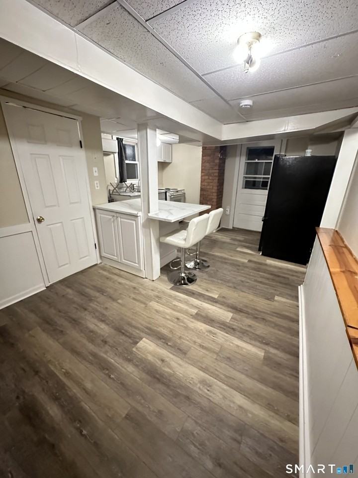 22 Lakeview St #B - Photo 6 of 15