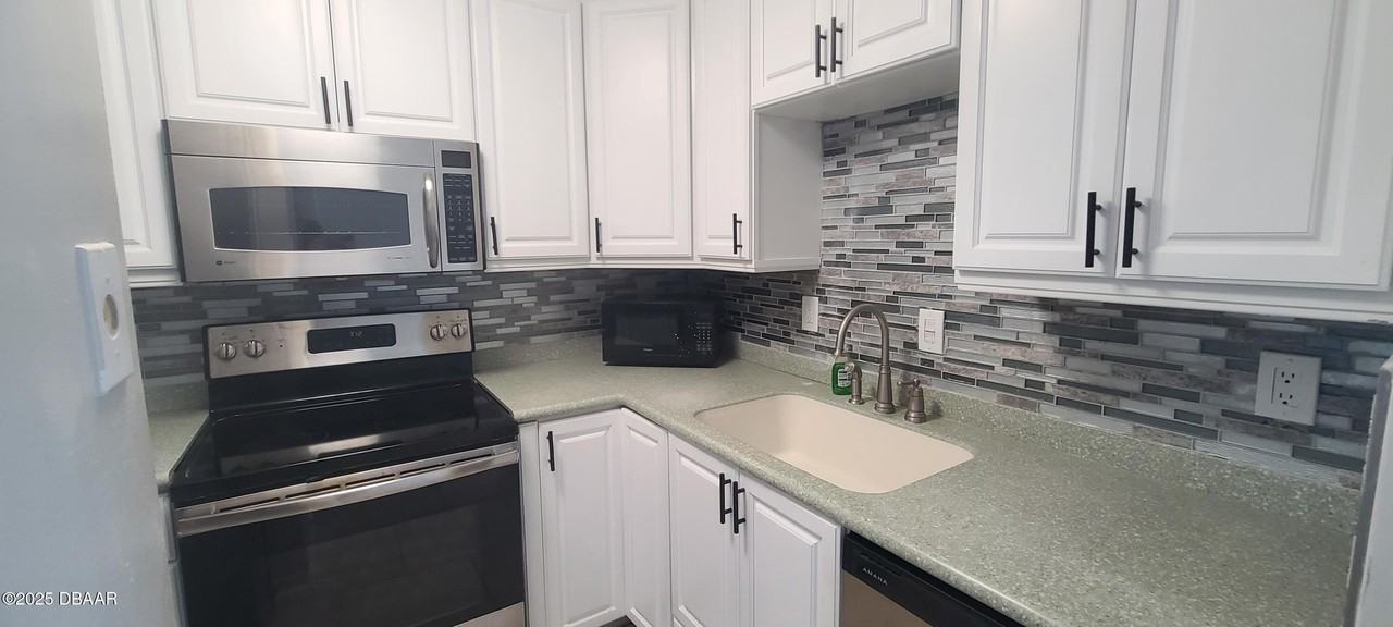 3051 S Atlantic Ave #1904 - Photo 5 of 39