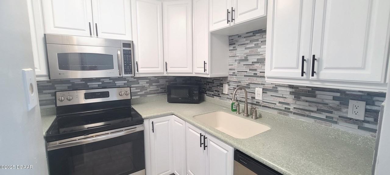 3051 S Atlantic Ave #1904 - Photo 6 of 39