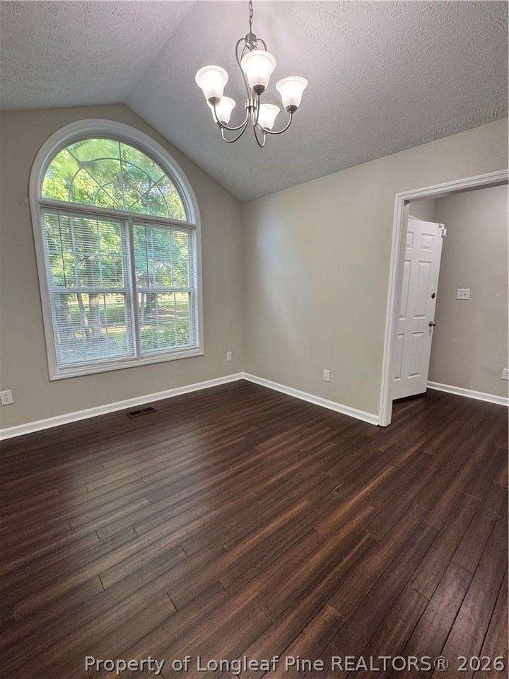 123 Cornwallis Ct - Photo 3 of 21