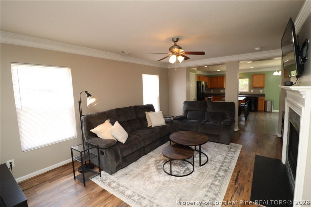 3600 Corydon Ct - Photo 4 of 36