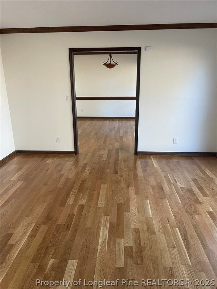 609 Georgetown Cir - Photo 5 of 36