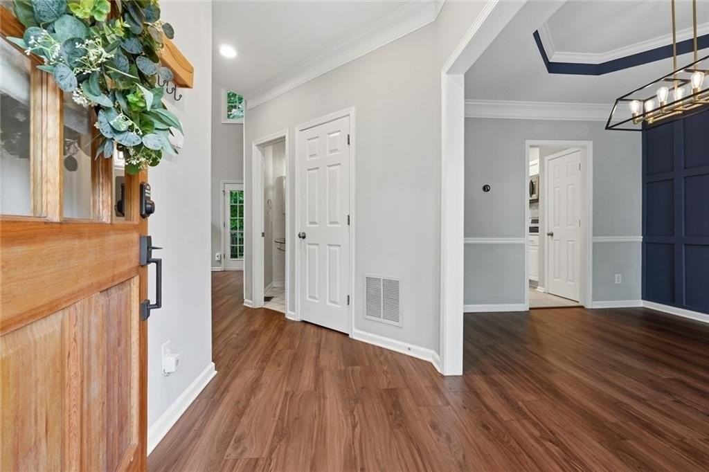 1106 Glenrose Dr Se - Photo 2 of 28