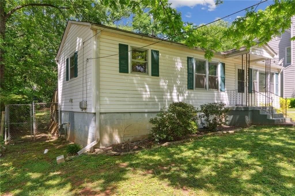 1682 Bridgeport Dr Ne - Photo 3 of 22