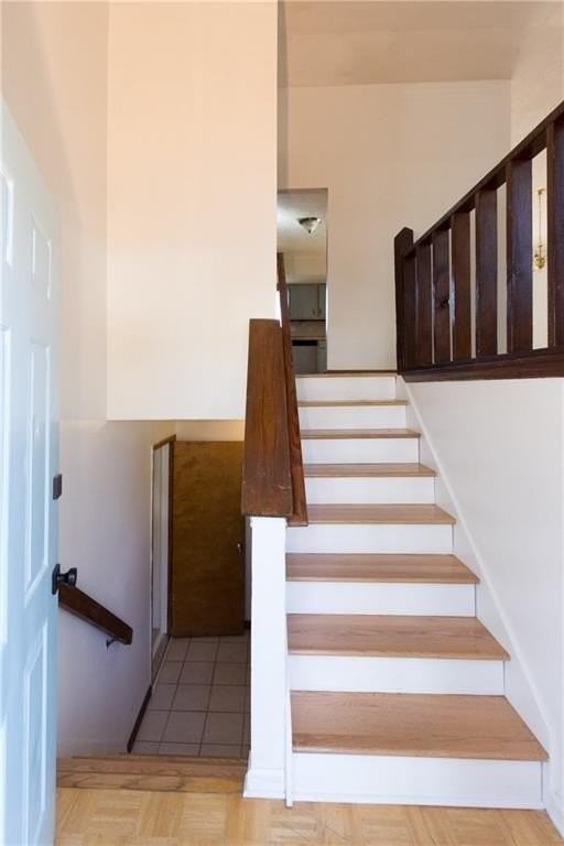 1169 Hillcrest Ct - Photo 5 of 25