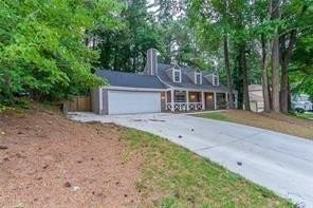 135 Barrington Dr E - Photo 1 of 1