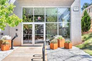 featured image of 525 Parkway Dr #401