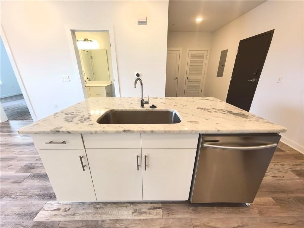 525 Parkway Dr #401 - Photo 6 of 30
