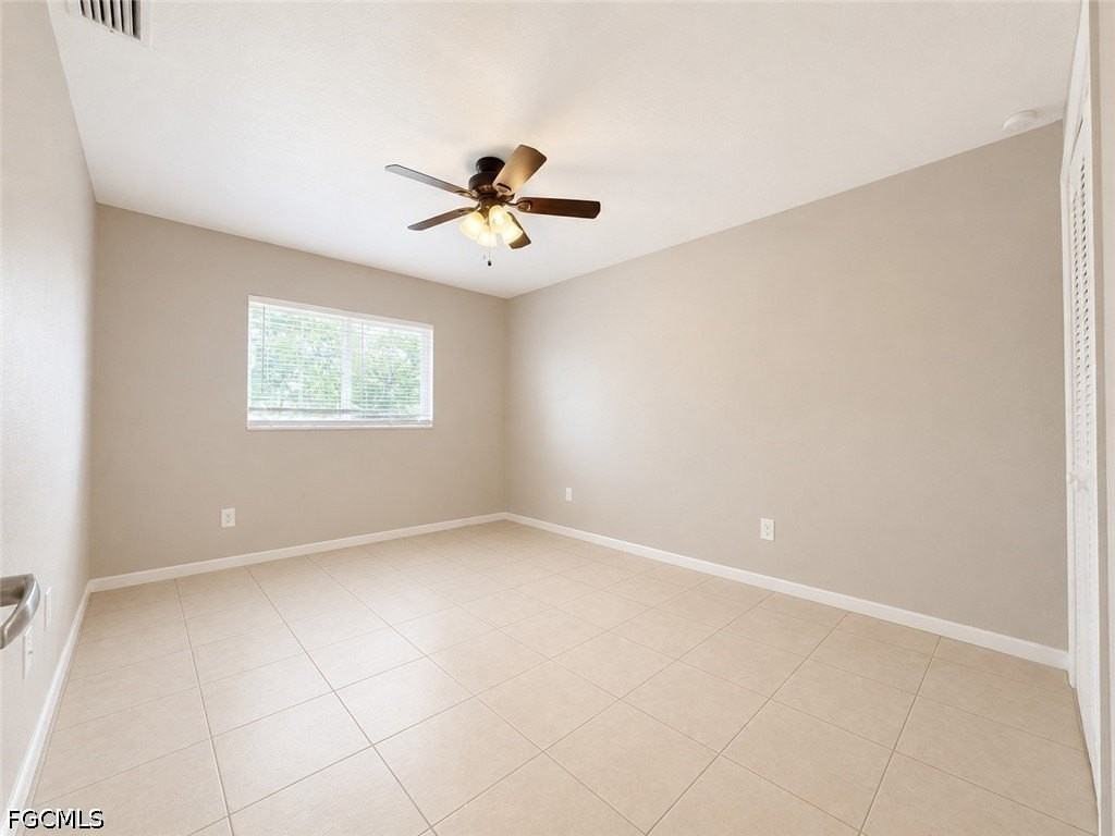 1107 Se 46th Ln #E - Photo 7 of 10