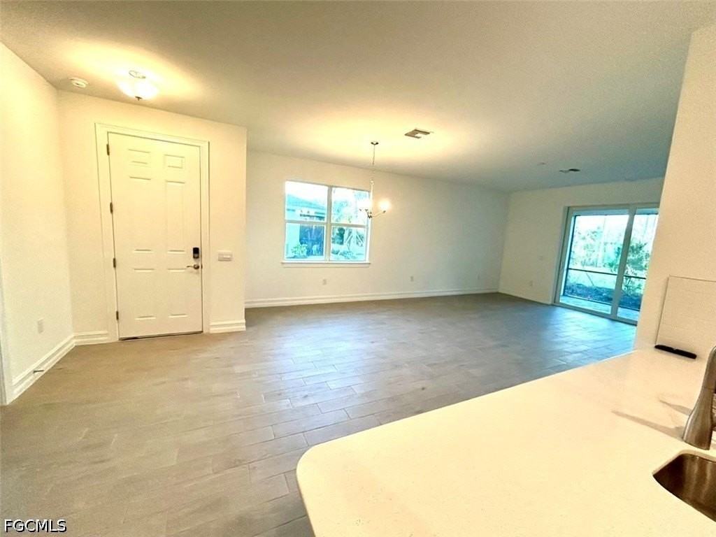 43806 Blue Heron Ln - Photo 4 of 41