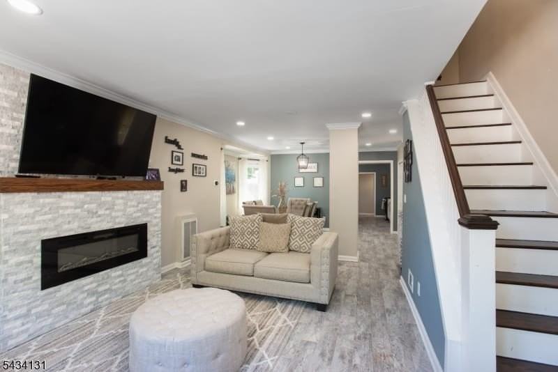 138 Jerome Pl - Photo 4 of 29