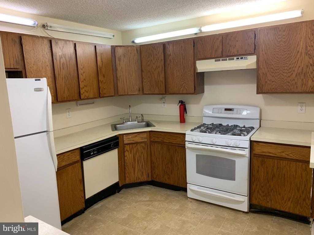 57 Juniper Way - Photo 4 of 11