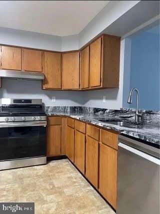 95 Wyndham Pl - Photo 3 of 9