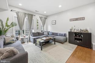2568 Collins St - Photo 1 of 1