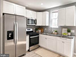featured image of 1438 Knorr St