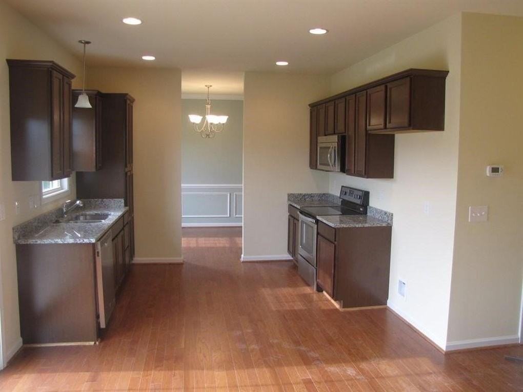 203 Winnbrook St - Photo 2 of 12