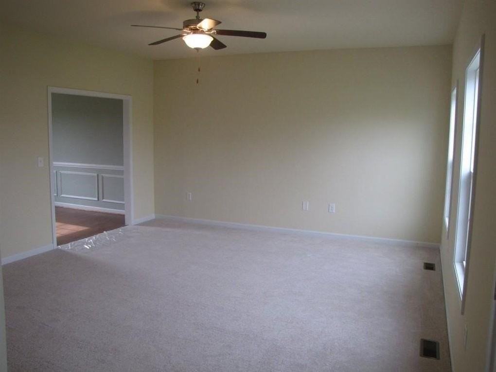 203 Winnbrook St - Photo 3 of 12